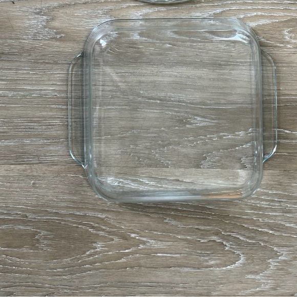 Pyrex Square Glass Baking Dish - Picture 3 of 7